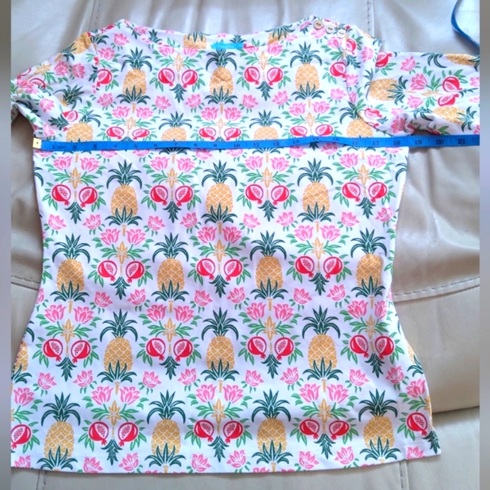 NWOT ! J. McLaughlin Pineaple Novelty Print Catalina Cloth White Top - Picture 6 of 7